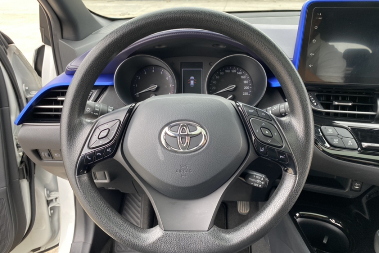 丰田C-HR 2020款 2.0L 领先版中控内饰7002