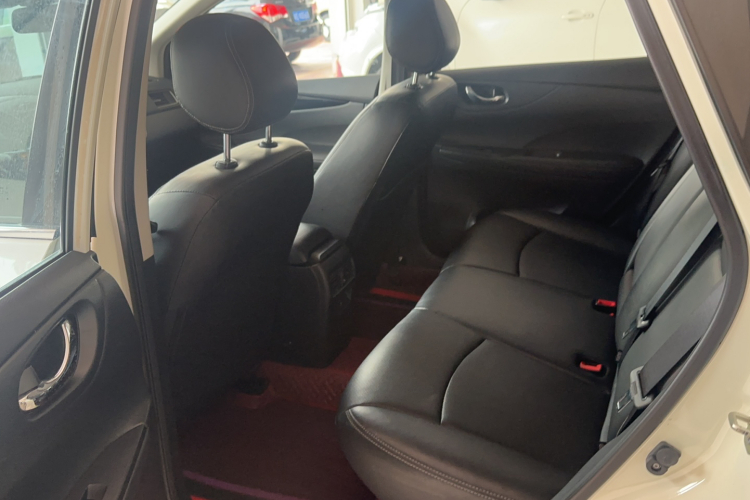日产 骐达TIIDA 2021款 1.6L CVT智行版中控内饰7004