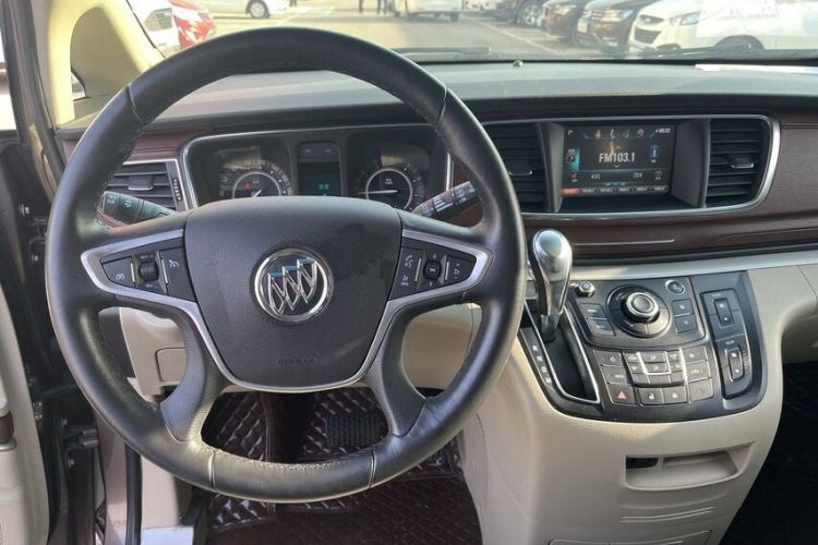 别克GL8 2017款 25S 豪华型 国V中控内饰7009