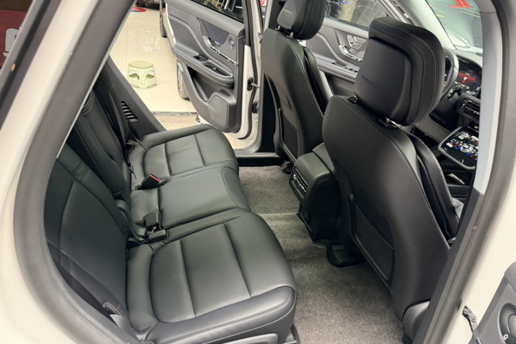 林肯 冒险家新能源 2021款 PHEV 四驱e雅版中控内饰7003