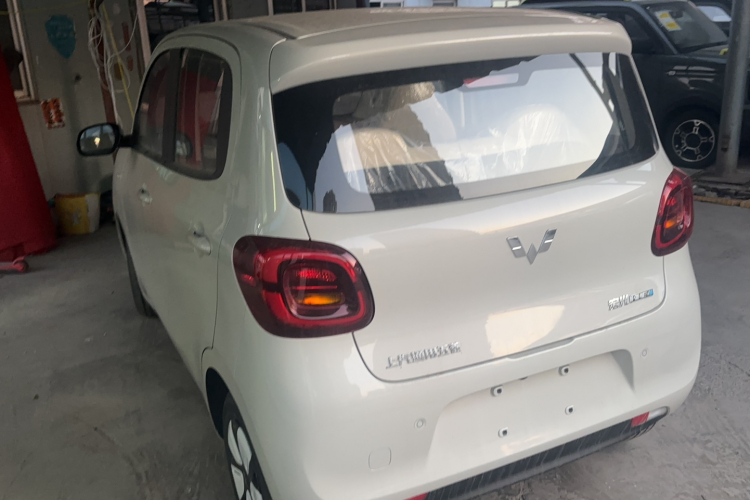 五菱汽车 宏光MINIEV 2025款 四门版 进阶款车身外观6005