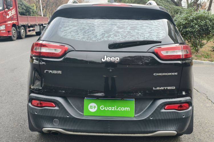 Jeep 自由光 2017款 2.0L 优越版车身外观6005