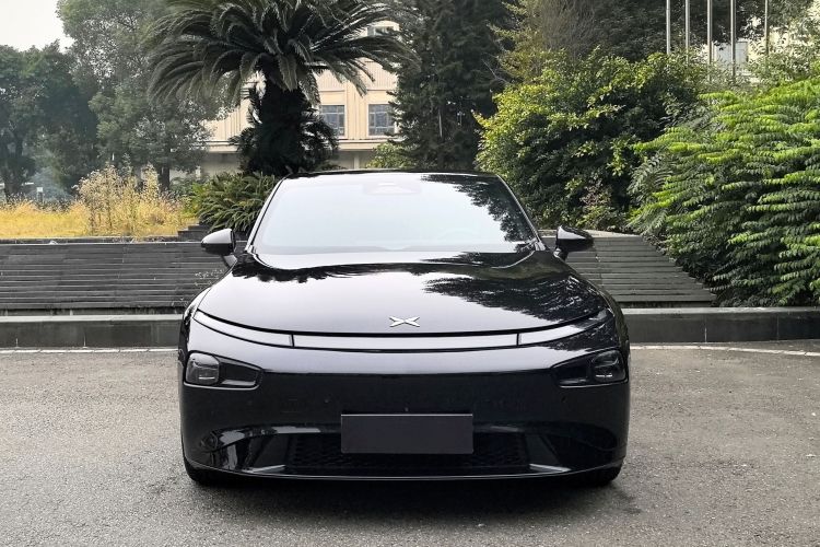 小鹏P7 2024款 P7i 550 Pro车身外观6002