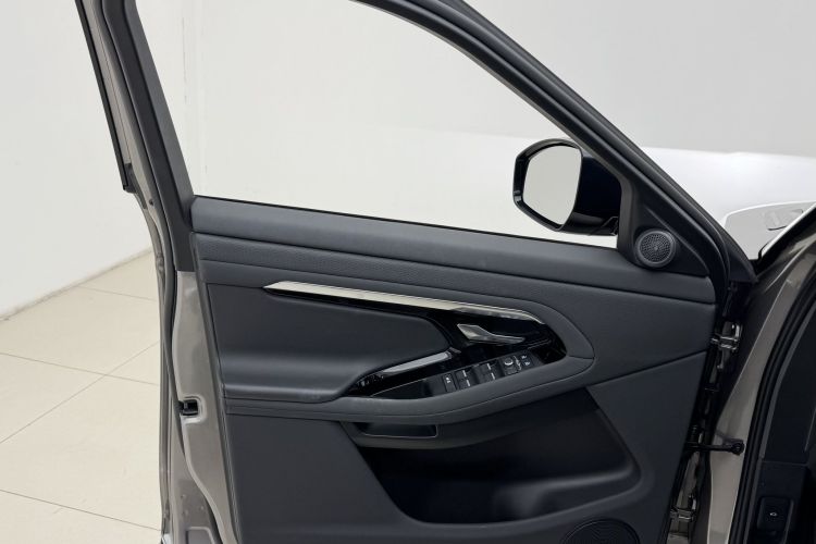 路虎 揽胜极光 2021款 极光L 249PS R-Dynamic S 性能版中控内饰7011