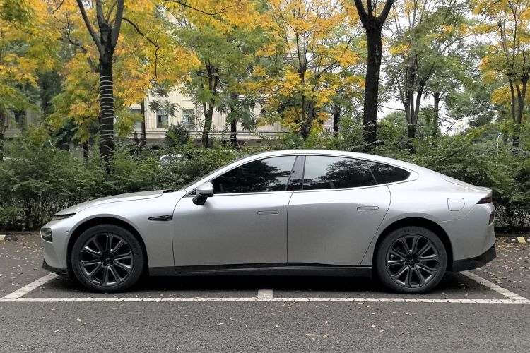 小鹏P7 2020款 670E车身外观6003