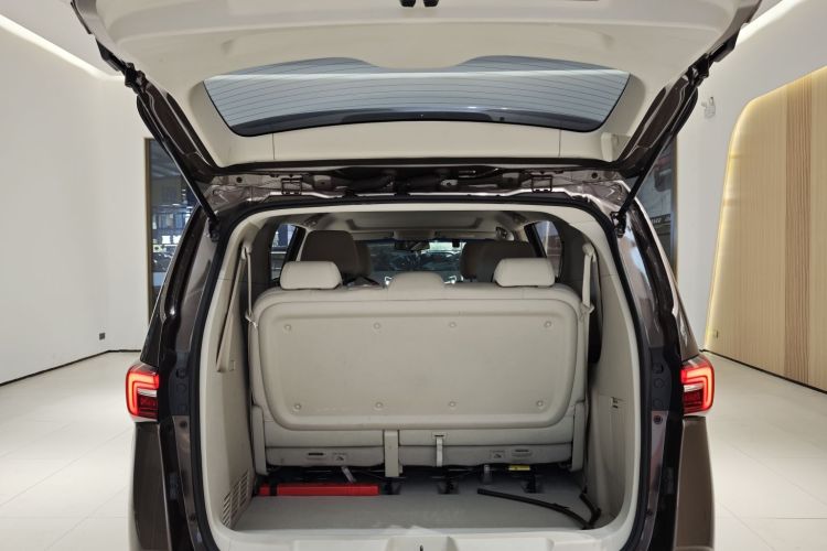 别克GL8 2021款 陆上公务舱 652T 舒适型局部细节23