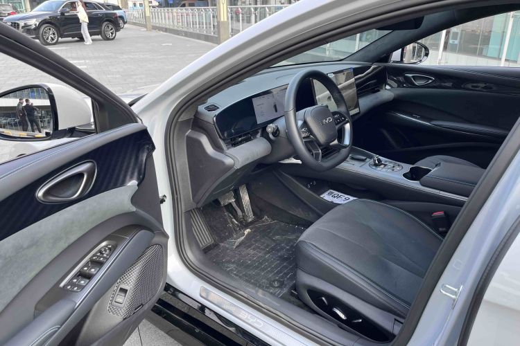 比亚迪 海豹 2025款 改款 600四驱智驾版中控内饰7002