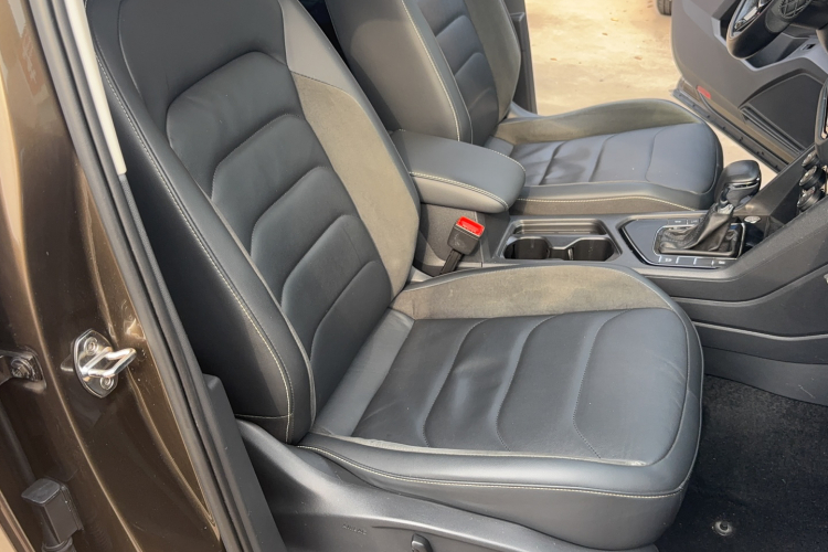 大众 途观L 2018款 380TSI 自动四驱豪华版局部细节41