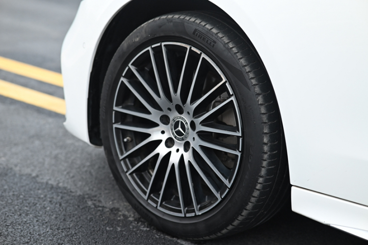 奔驰C级 2023款 C 200 L 运动版车身外观6003