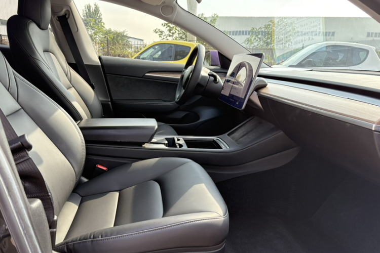 特斯拉 Model 3 2021款 标准续航后驱升级版中控内饰7007