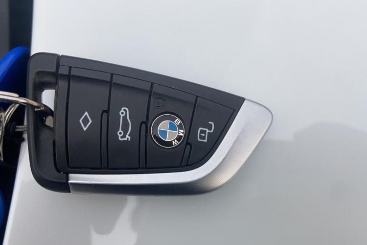 宝马3系 2021款 改款二 325Li M运动套装中控内饰7001