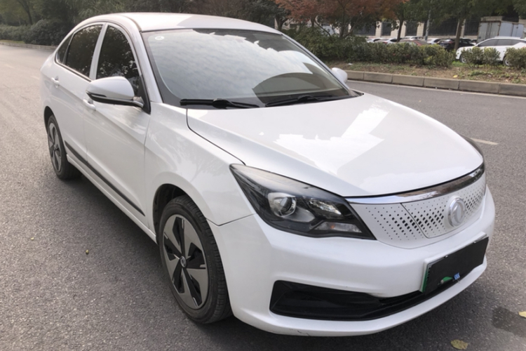 东风风神E70 2023款 500 智行版 磷酸铁锂 48.6kWh 120kW车身外观6001