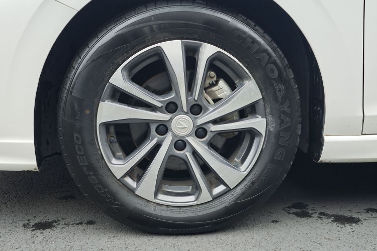 长安 逸动 2023款 畅享版 PLUS 蓝鲸NE 1.4T GDI DCT尊贵版车身外观6008