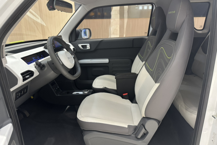 吉利银河 2024款 200km 熊猫骑士局部细节19