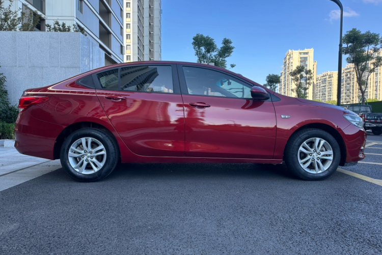 雪佛兰 科沃兹 2019款 320 自动欣悦版车身外观6006