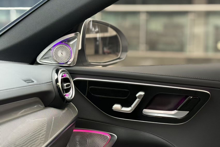 奔驰C级 2025款 改款 C 260 L 运动版车身外观6001