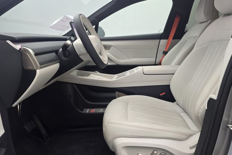 乐道L60 2024款 60kWh 后驱版中控内饰7002