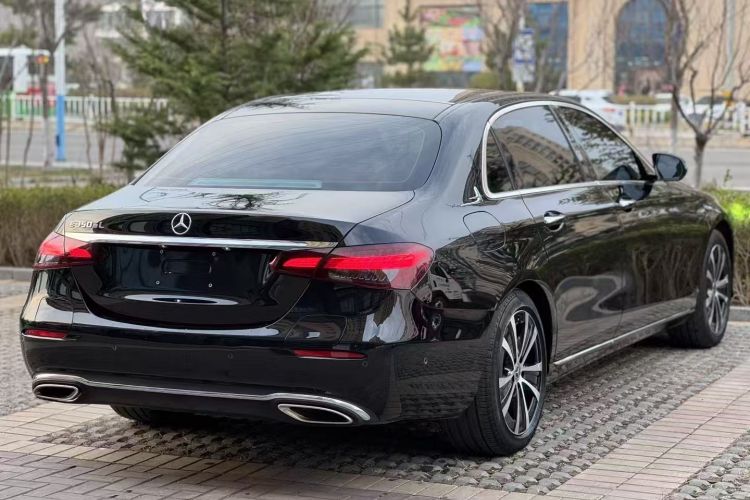 奔驰E级新能源 2023款 E 350 e L 插电式混合动力轿车车身外观6002