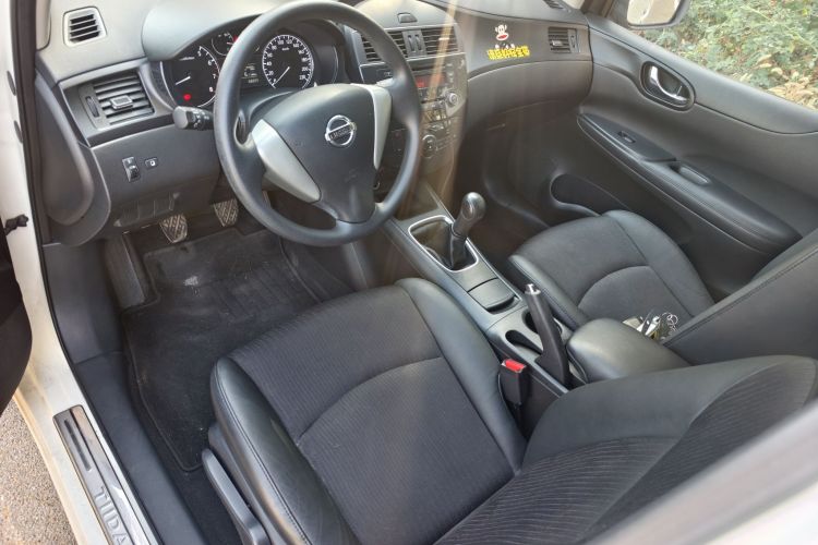 日产 骐达TIIDA 2014款 1.6L 手动智能型局部细节19