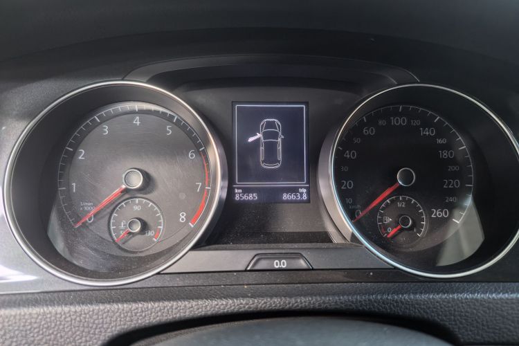 大众 高尔夫 2017款 230TSI 自动舒适百万辆纪念版中控内饰15