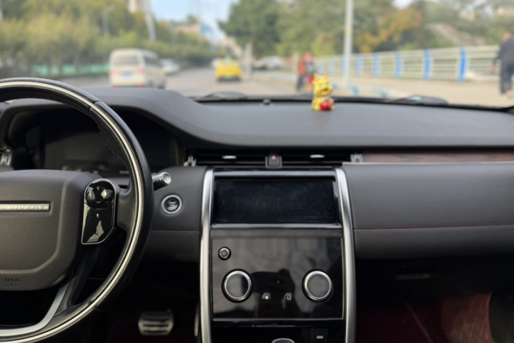 路虎 发现运动版 2020款 249PS R-Dynamic 性能科技版 5座局部细节16