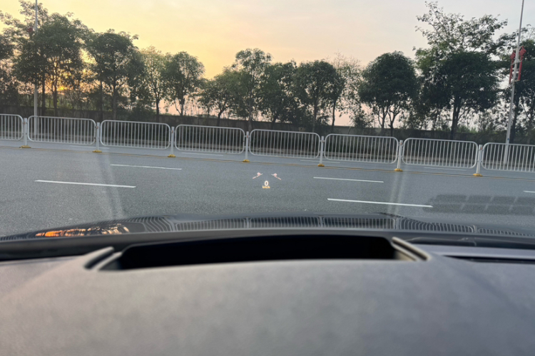 林肯大陆 2019款 2.0T 两驱尊耀版 国VI中控内饰7008