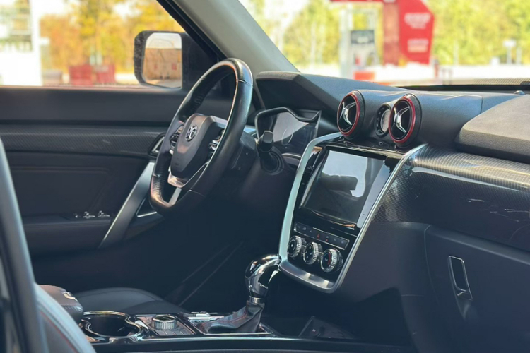 北京BJ20 2016款 1.5T CVT尊贵型中控内饰7003