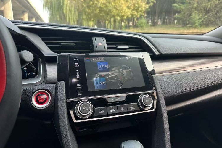 本田 思域 2019款 220TURBO CVT劲动版 国VI中控内饰7004