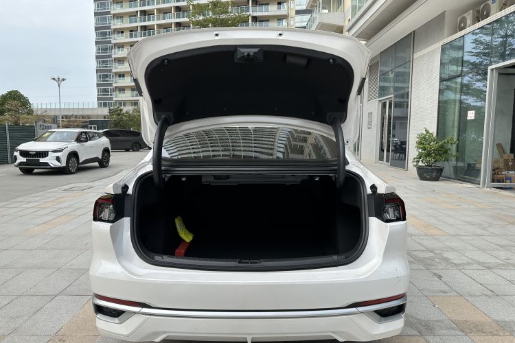 福特 蒙迪欧 2023款 EcoBoost 180 舒雅型局部细节9005