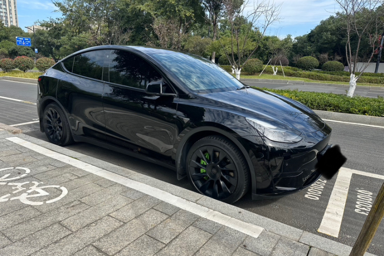特斯拉 Model Y 2022款 后轮驱动版车身外观6002