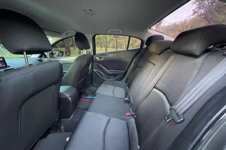 马自达3 昂克赛拉 2017款 三厢 1.5L 自动舒适型 国VI中控内饰7003