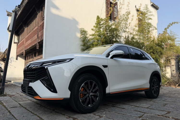 凯翼昆仑 2023款 昆仑 300 天际版车身外观1