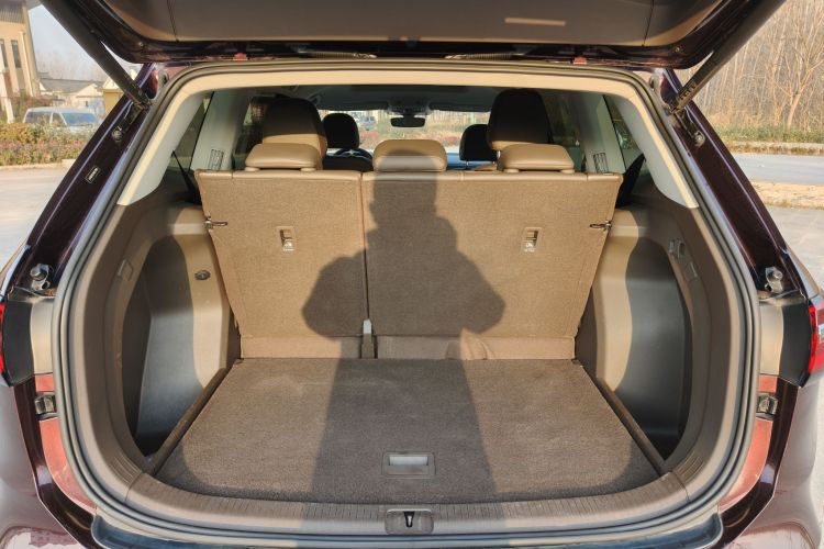 大众 威然 2022款 380TSI 尊驰版局部细节23