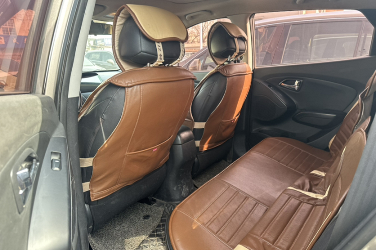 北京现代ix35 2013款 2.0L 自动两驱智能型GLS 国IV中控内饰7005