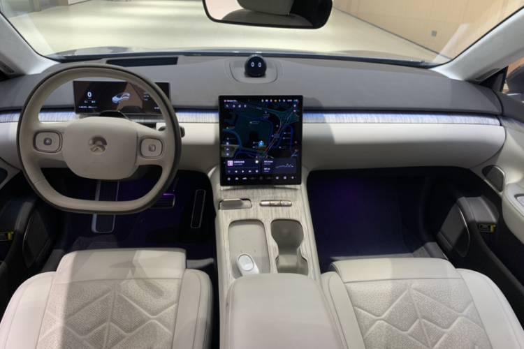 蔚来ET7 2024款 75kWh 行政签名版中控内饰7003