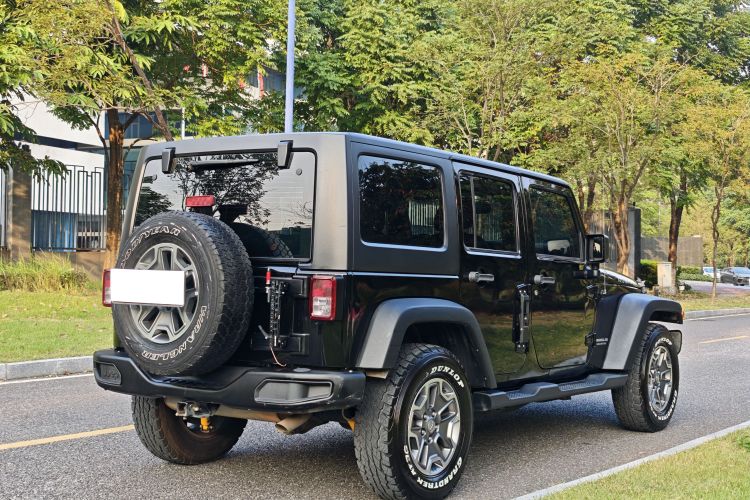 Jeep 牧马人 2015款 3.6L Rubicon 四门舒享版车身外观6007