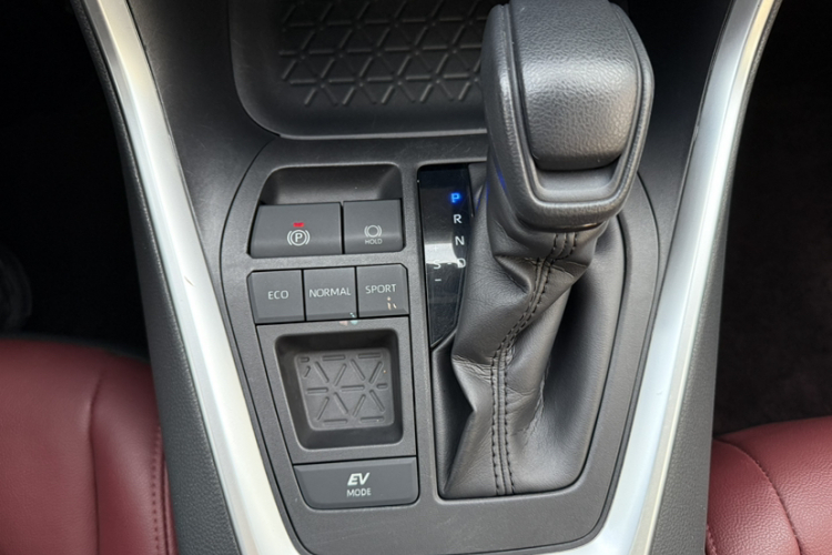 丰田 RAV4荣放 2020款 双擎  2.5L E-CVT两驱精英版局部细节18