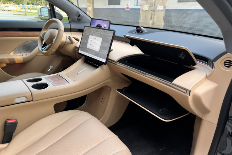 鸿蒙智行 智界R7 2024款 纯电 736km UItra中控内饰7013