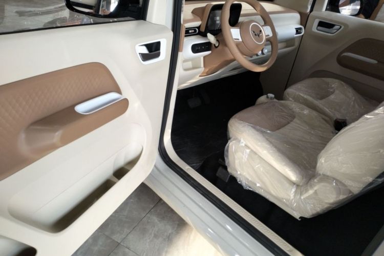 五菱汽车 宏光MINIEV 2024款 第三代 215km 青春版中控内饰7002