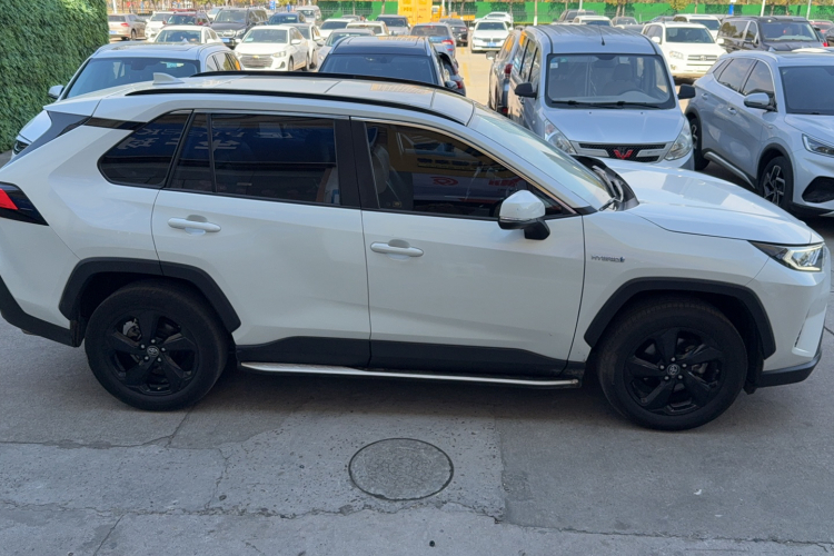 丰田 RAV4荣放 2020款 双擎 2.5L E-CVT四驱旗舰版车身外观6003