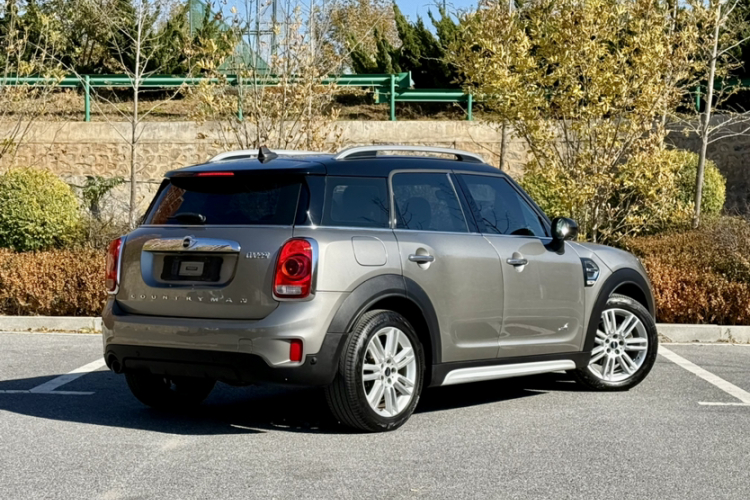 MINI Countryman 2017款 1.5T COOPER ALL4 旅行家车身外观6006