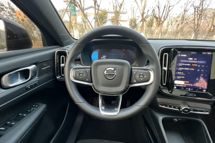 沃尔沃C40 2022款 长续航版 PRO中控内饰7001