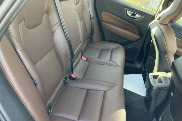 沃尔沃XC60 2025款 B5 四驱智逸豪华版中控内饰7010