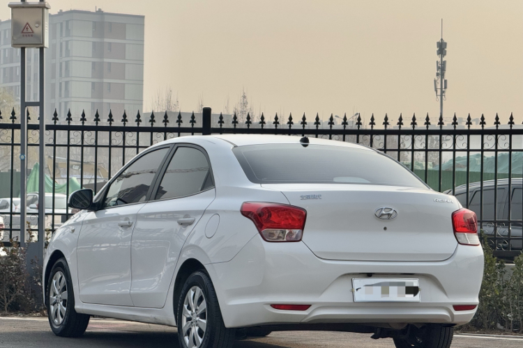 现代 瑞纳 2020款 1.4L 手动GL焕新版车身外观6002