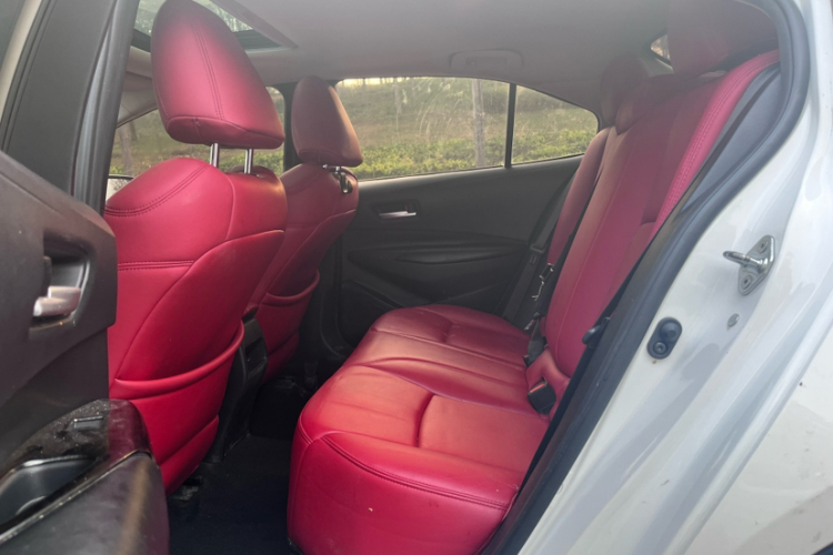 丰田 卡罗拉 2019款 1.2T S-CVT GL-i精英版车身外观6009