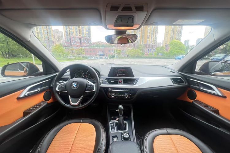 宝马1系 2017款 118i 时尚型中控内饰7001