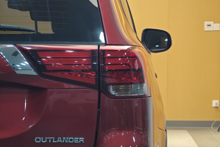 三菱 欧蓝德 2019款 2.0L 两驱畅享版 5座 国V车身外观6003