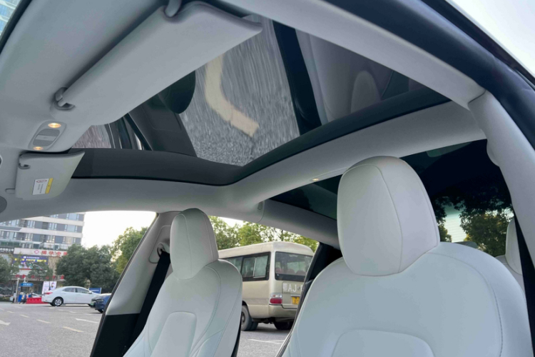 特斯拉 Model 3 2021款 标准续航后驱升级版中控内饰7005