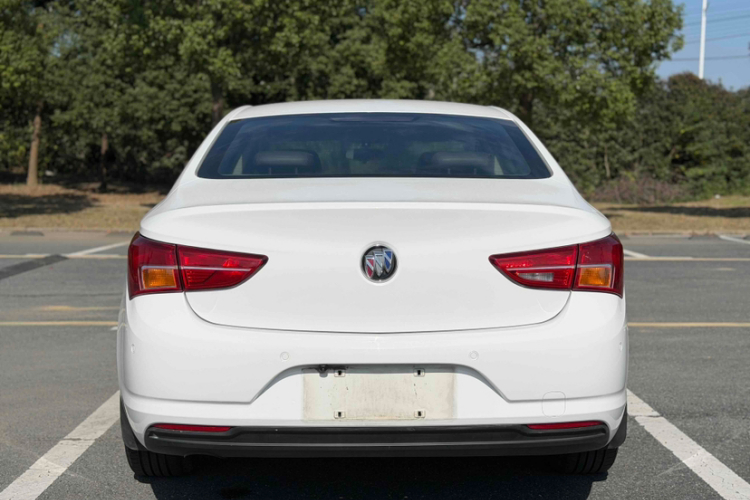 别克 威朗 2015款 三厢 15S 自动领先型车身外观6008