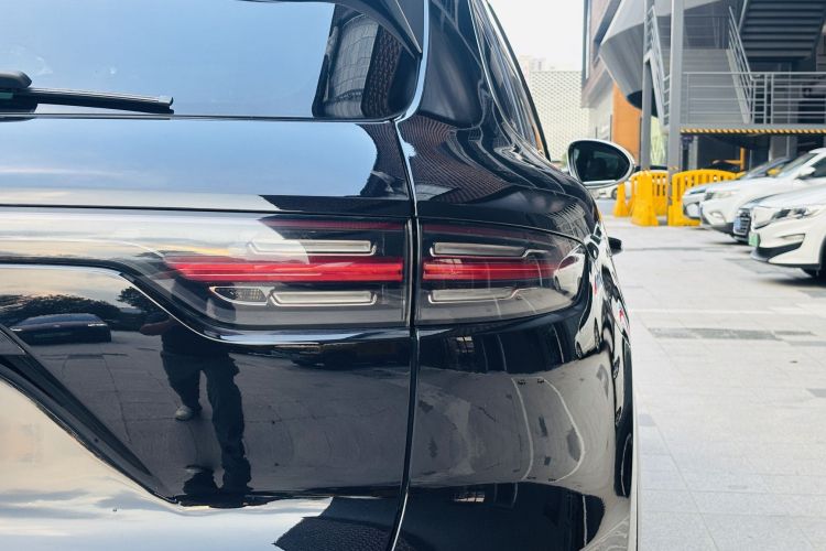 保时捷 2019款 Cayenne 3.0T车身外观6008